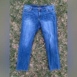 •KUT FROM THE KLOTH•Katy Boyfriend Cut Jeans•Size 16 M•Soft Quality Denim (403)